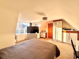 Photo 17- click for photo gallery